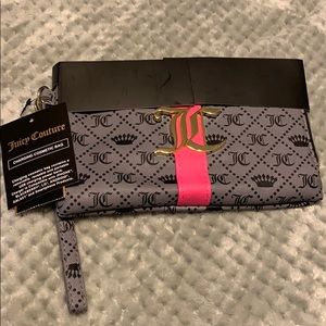 Juicy Couture Charging Cosmetic Clutch
